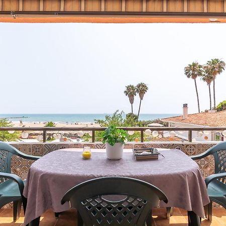 Isola Beachside Apartment Valencia Exteriör bild